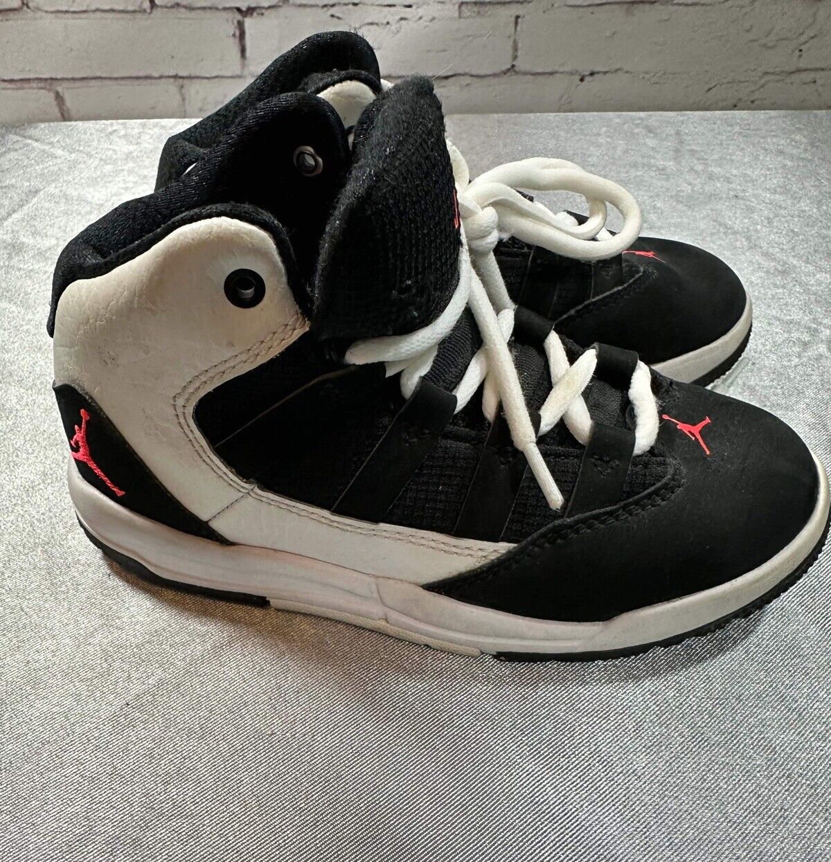 Nike Jordan Max Aura Sneakers Children Black White Athletic AQ9216-101 Size 11C