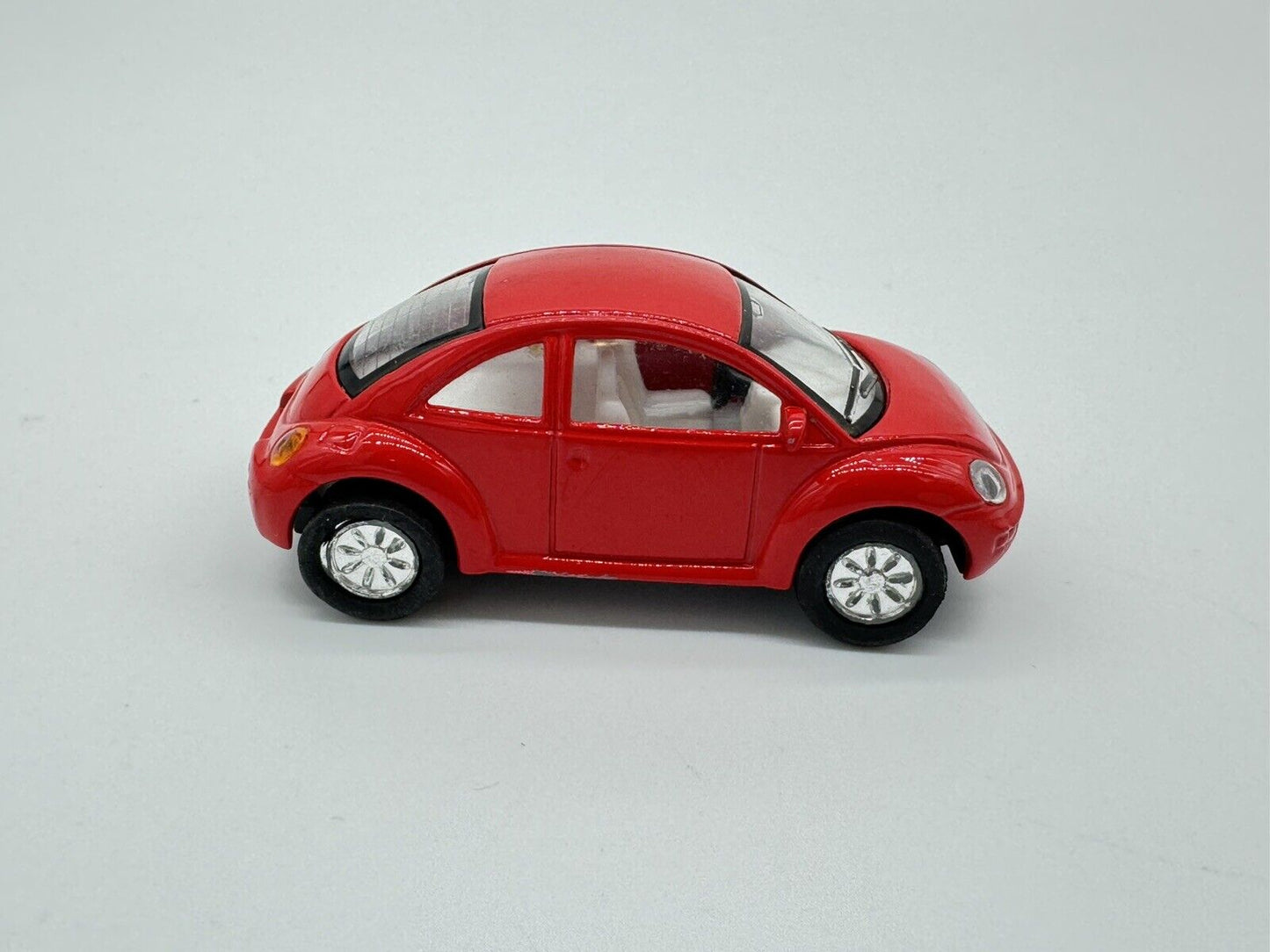 Kinsmart Volkswagen New Beetle  1:32 1/32 Diecast  Car Pull Back Red New