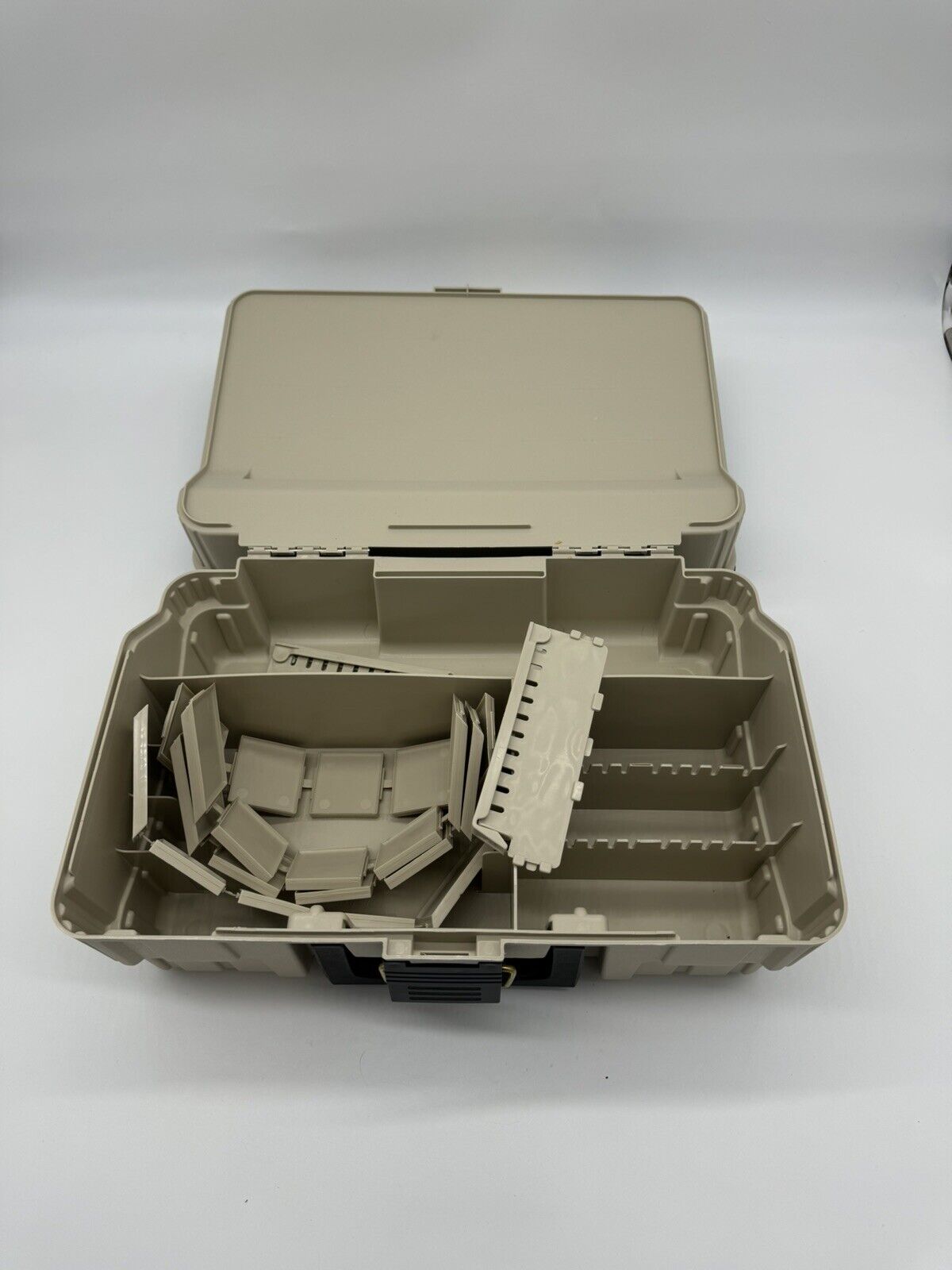 NEW Plano Synergy Fishing Magnum Two-Tier Tackle Box, W/ 4 NEW Fish Attracts