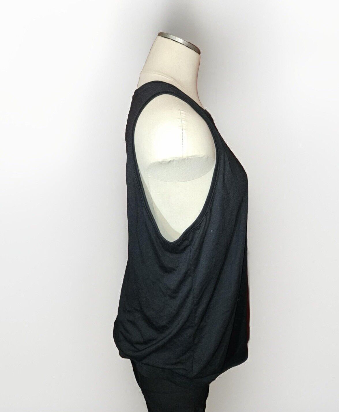 Nike Women's Black/White Yoga/Training Tank (DJ6233-010) Size S