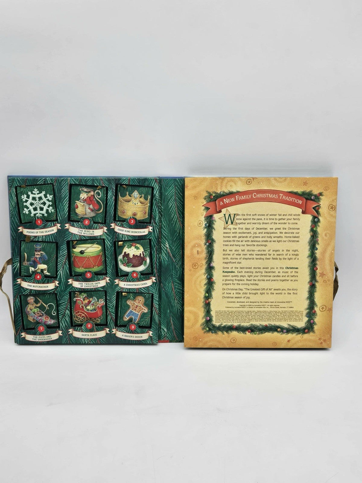 Christmas Keepsake: A Treasury of Best-Loved Stories – 25 Mini Book & Ornaments