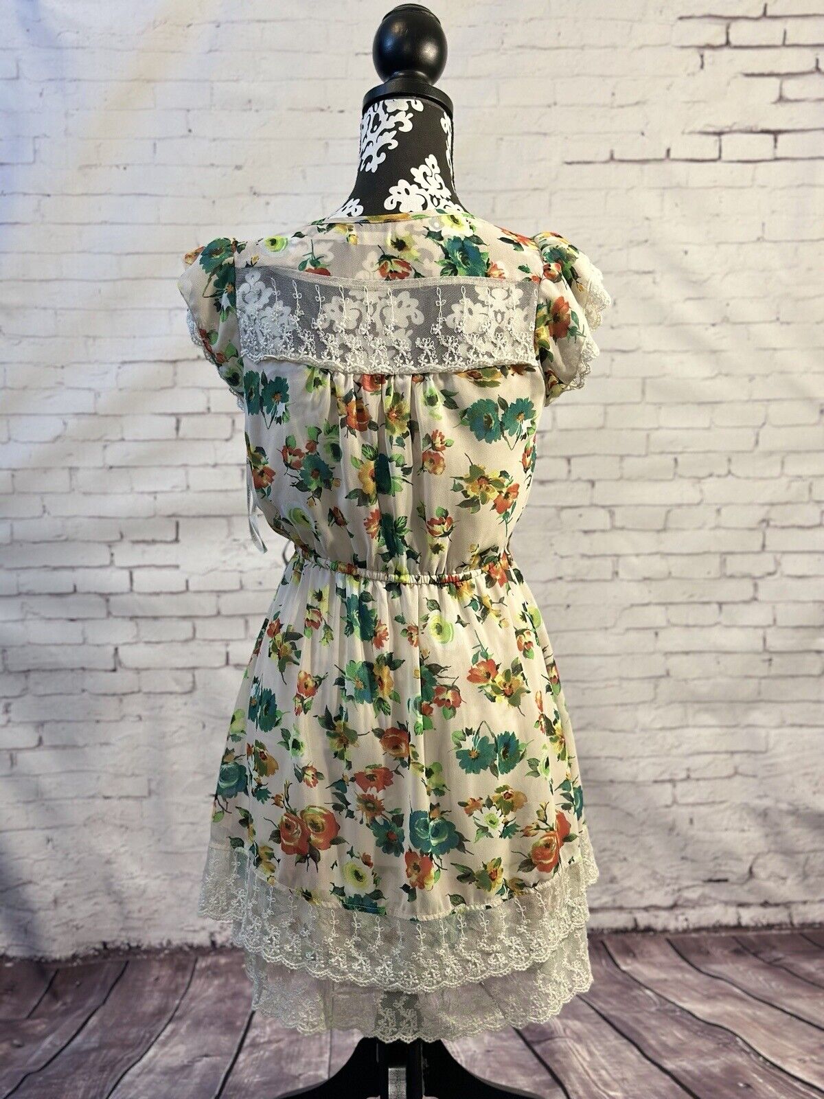 Floral Sleevless Dress Blu Pepper Sz Small