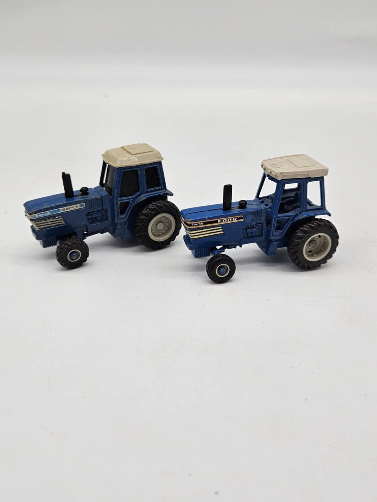 Vintage Ford TW-35 Tractor with Cab Diecast 2 3/4 Inches 1/64 Scale