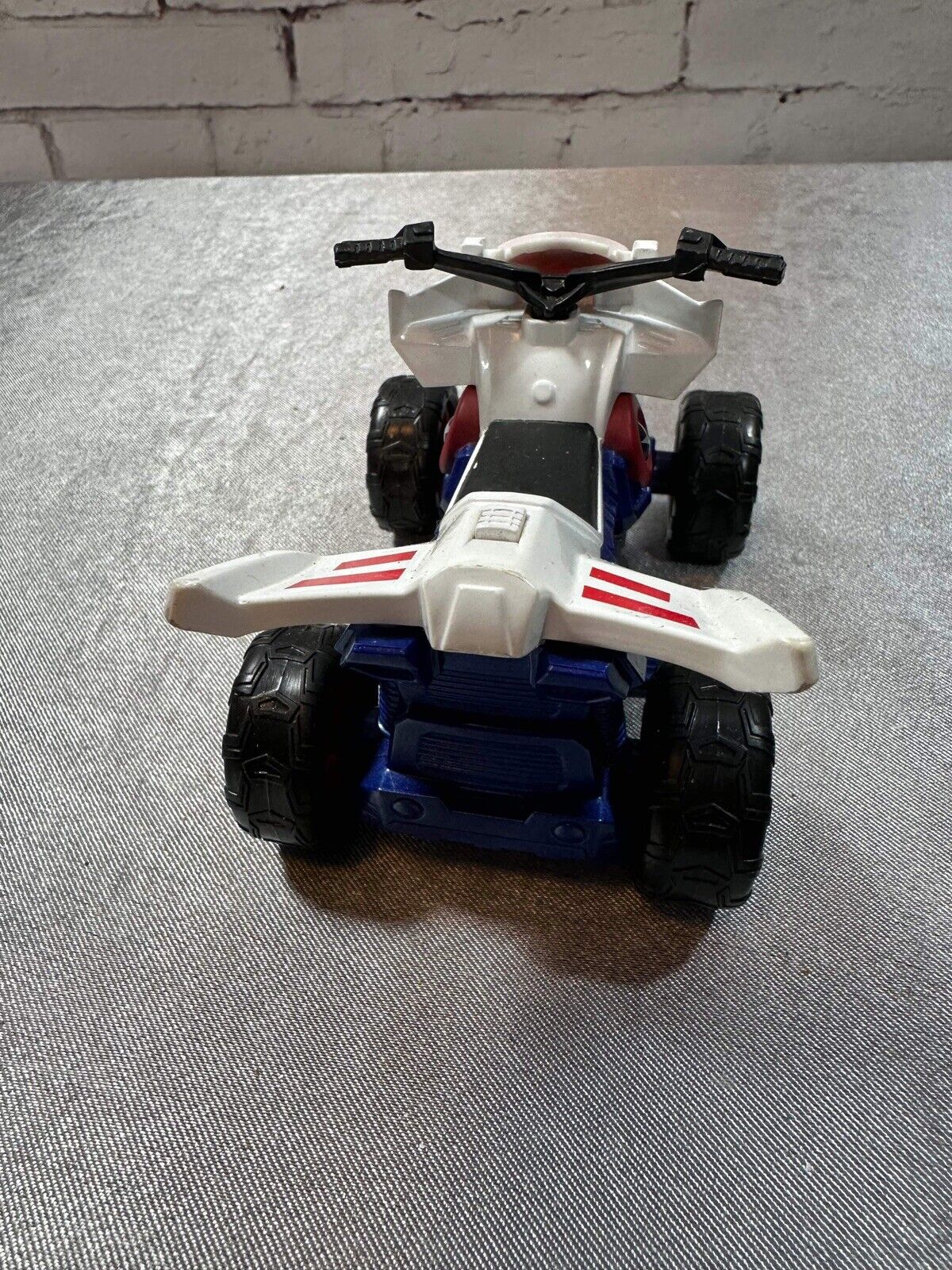 Marvel Captain America Cruisers Trail Trooper Zoom N Go ATV Pop-Out Weapon 003