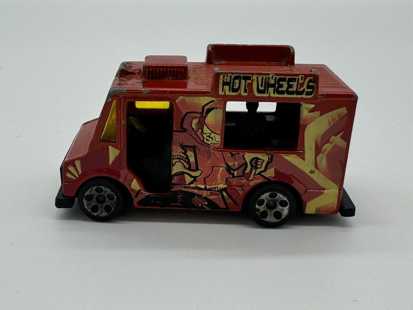 Hot Wheels Good Humor Truck Red Mattel Diecast 1:64 DJ 2004