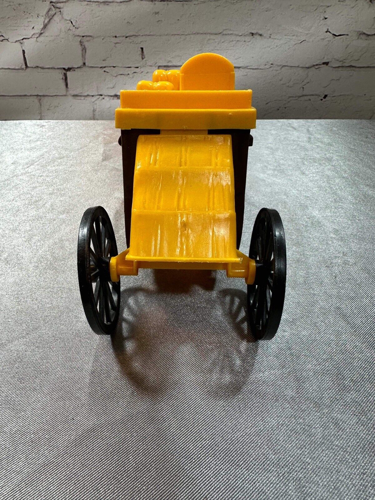 VINTAGE 1970S WELLSFARGO STAGECOACH FOR PARTS ONLY