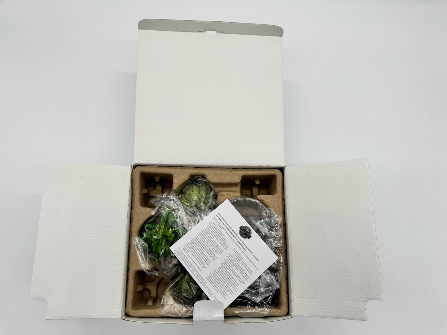 Scentsy Little Garden Wax Warmer with Customizable Succulents Retired