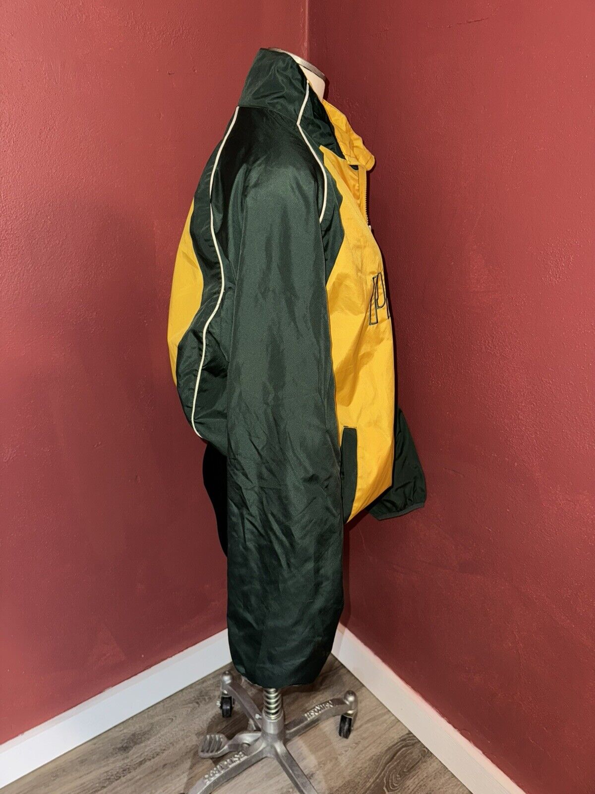 Official NFL Green Bay Packers Track Jacket / Wind Breaker ~ Yellow ~ Size Large
