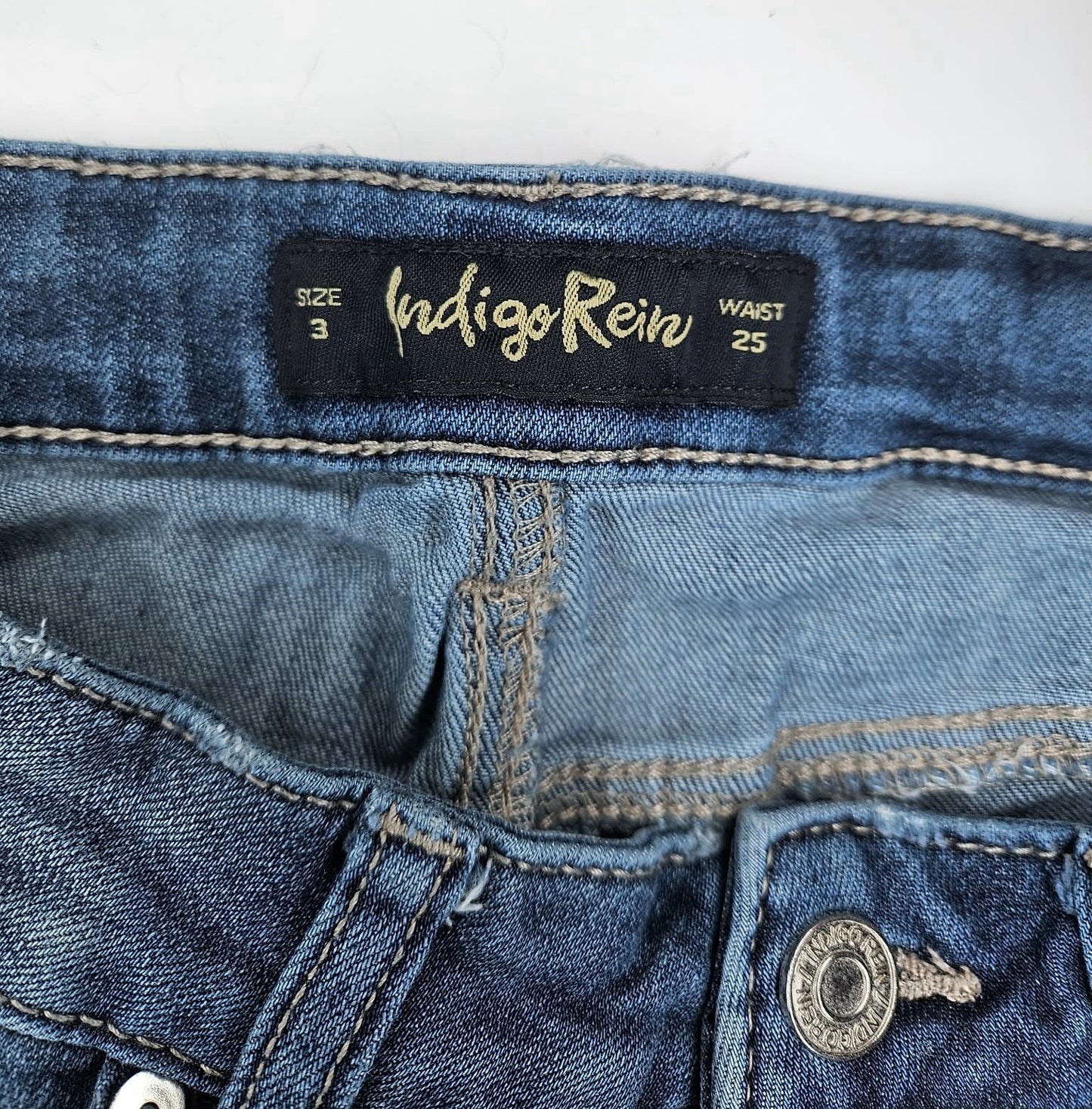 Indigo Rein Junior Denim Shorts Size 3 Waist 25 Blue Cuffed Distressed