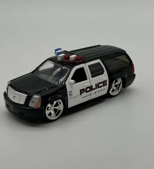 Jada Toys 2007 Cadillac Escalade Police Vehicle 1:32 Die Cast  MTY 005