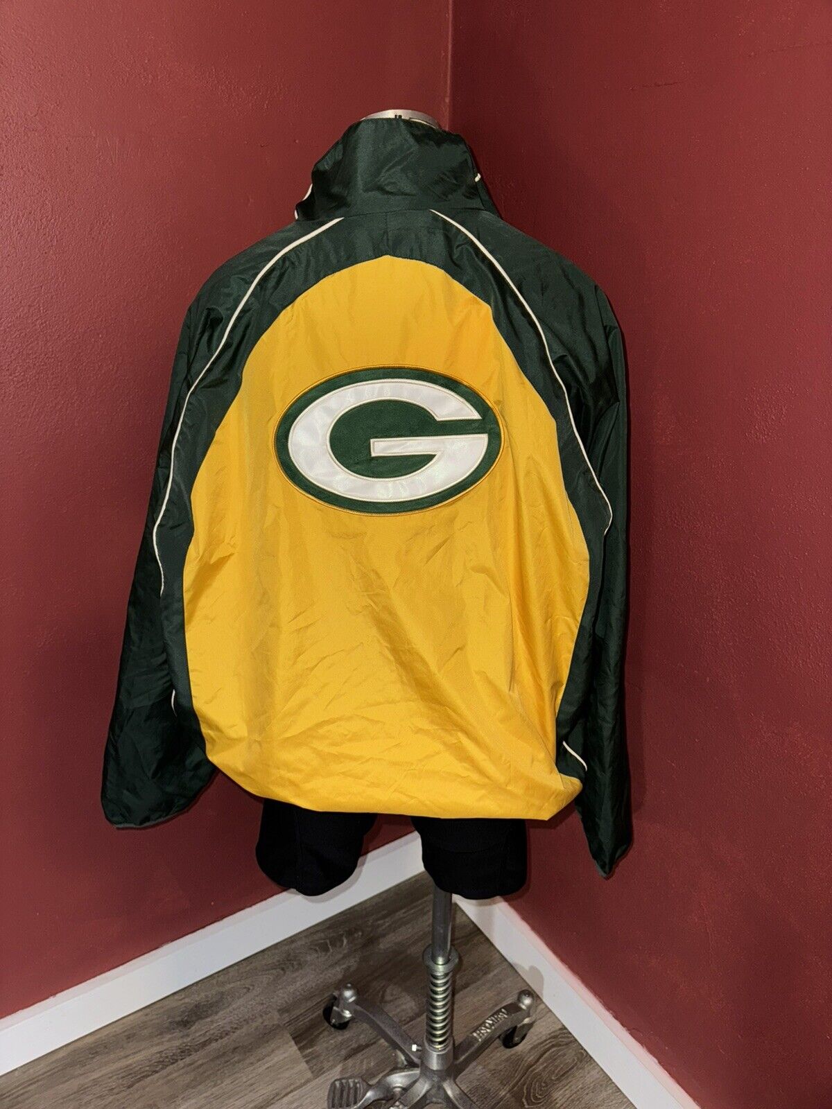 Official NFL Green Bay Packers Track Jacket / Wind Breaker ~ Yellow ~ Size Large