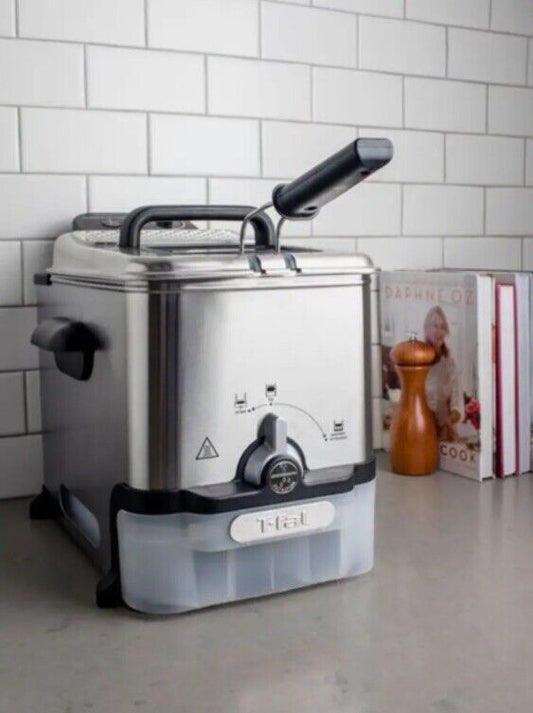 T-fal EZ Clean Compact 1.8 Liter Deep Fryer Lightly Used Clean