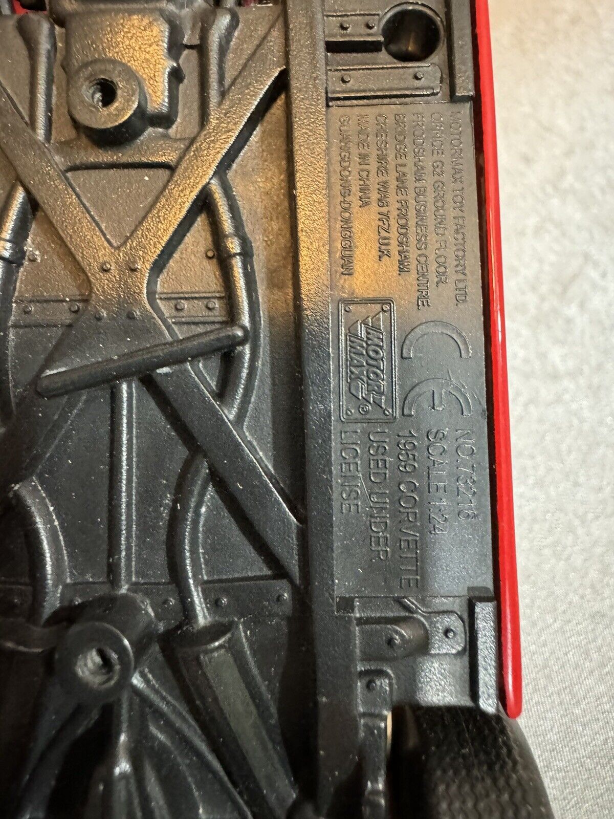 Motormax 1958 Chevrolet Corvette Red and White 1:24 Scale Model Fleet Farm 005