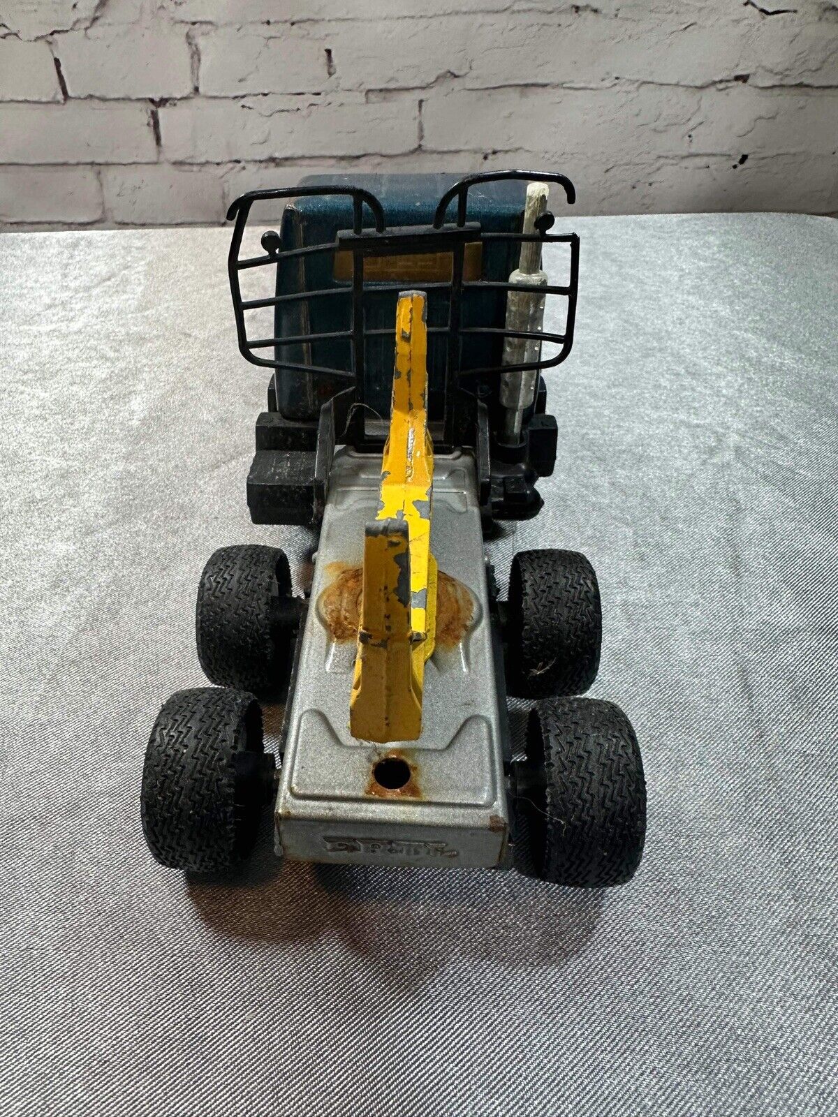 RARE Blue ERTL #3608 International Logging Truck Semi Tractor USA CAB ONLY