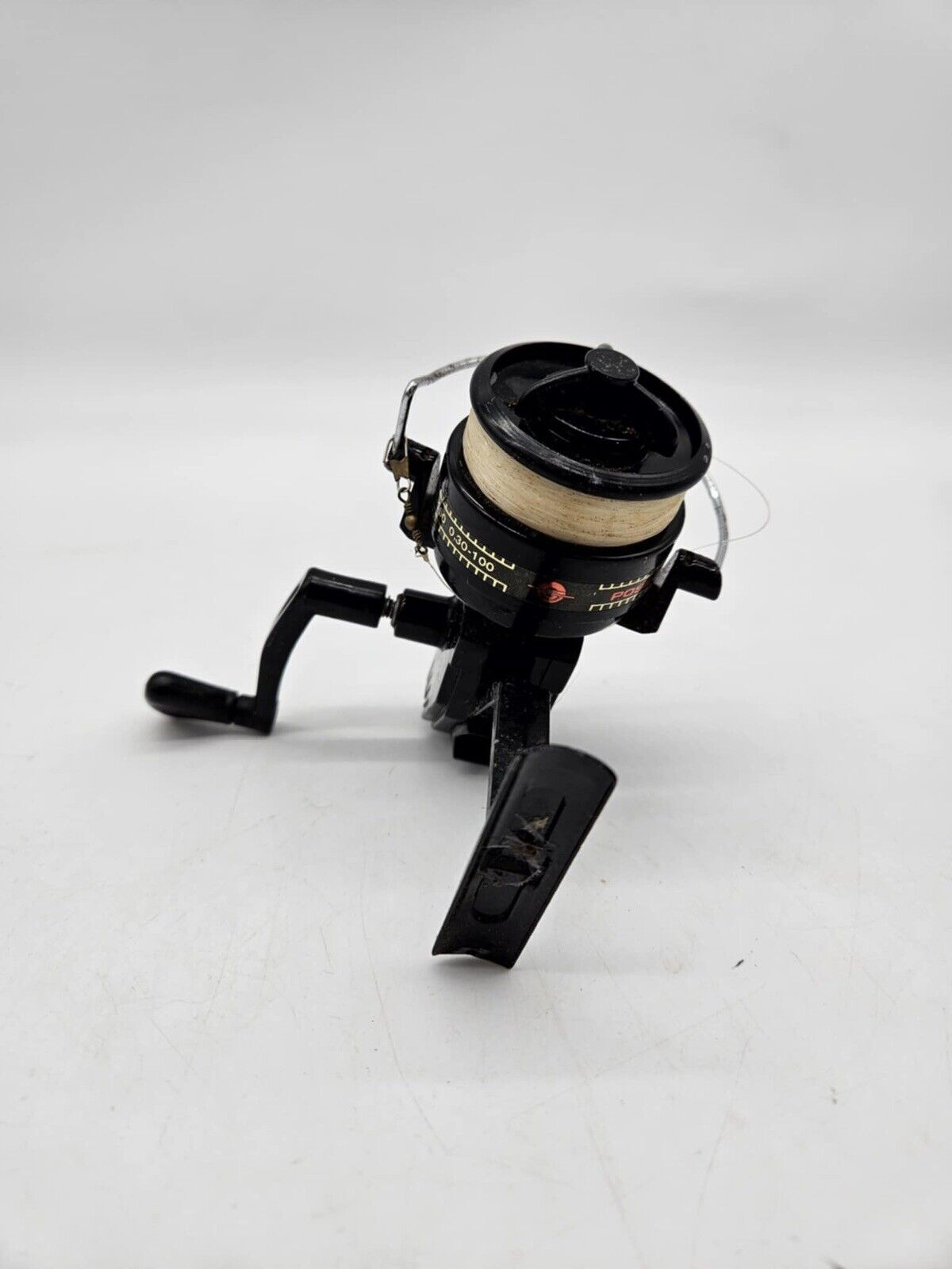 S G Poseidon Spinning Reel for Fresh Water Fishing Great for Beginners Good Cond