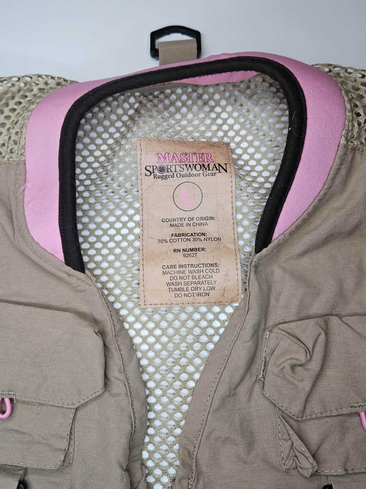 Master Sportswoman Women’s Fishing Vest Khaki Mesh Utility Outdoor Sz L
