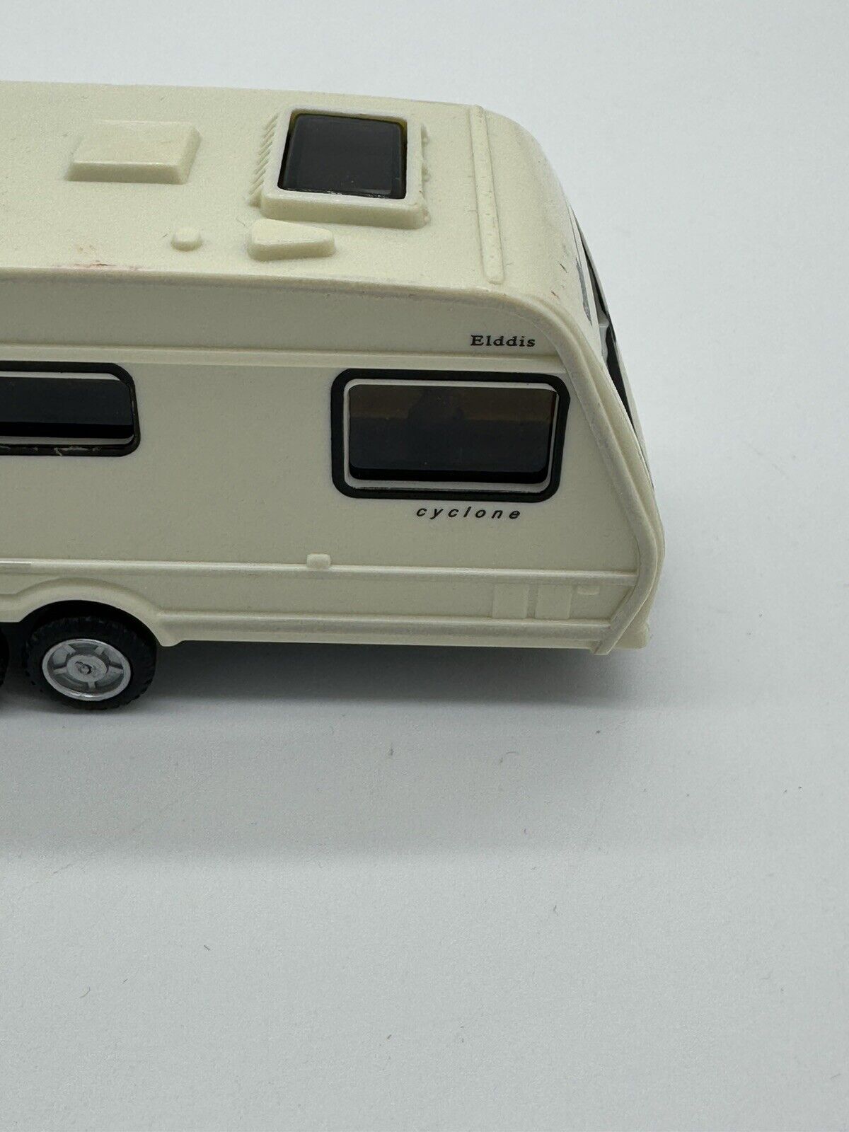 Teamsters die-cast Elddis  Cyclone Caravan Toy Camper 005