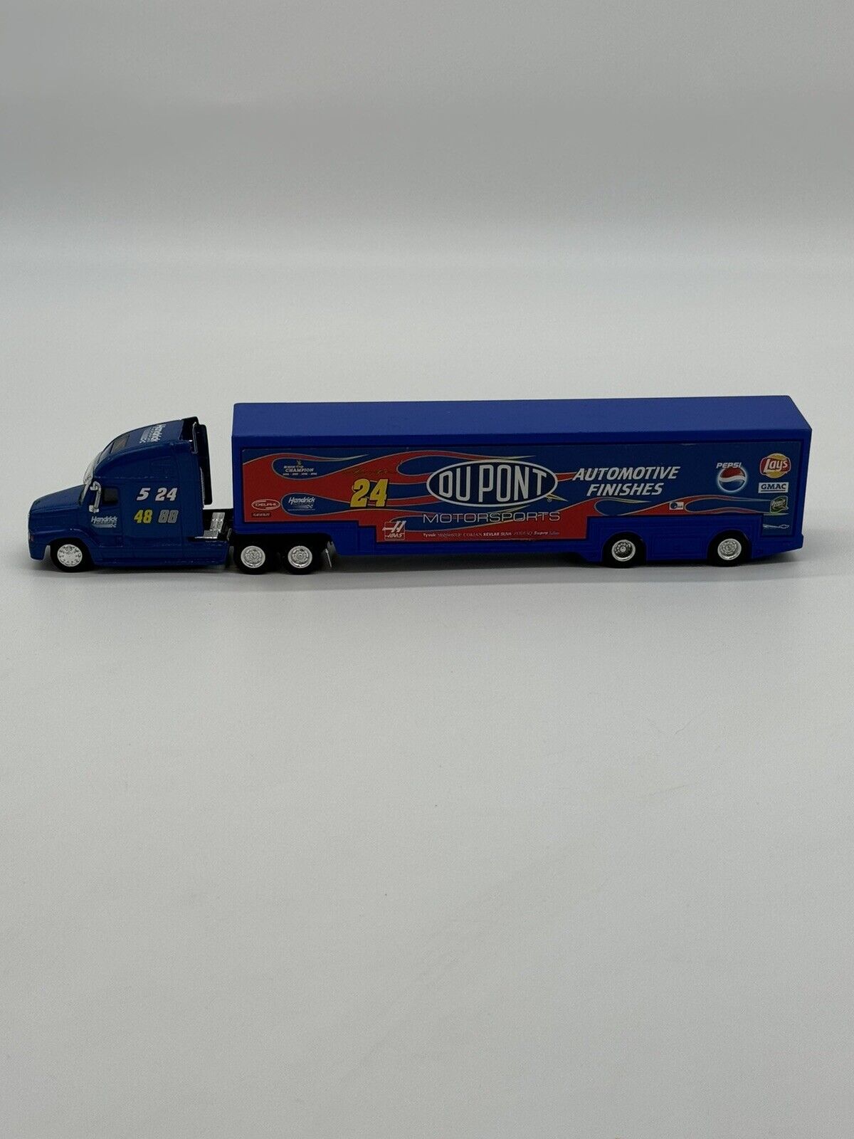 RARE 1:64 Diecast 2001 KELLOGG'S Race Transporter NASCAR DuPont #24 Jeff Gordon