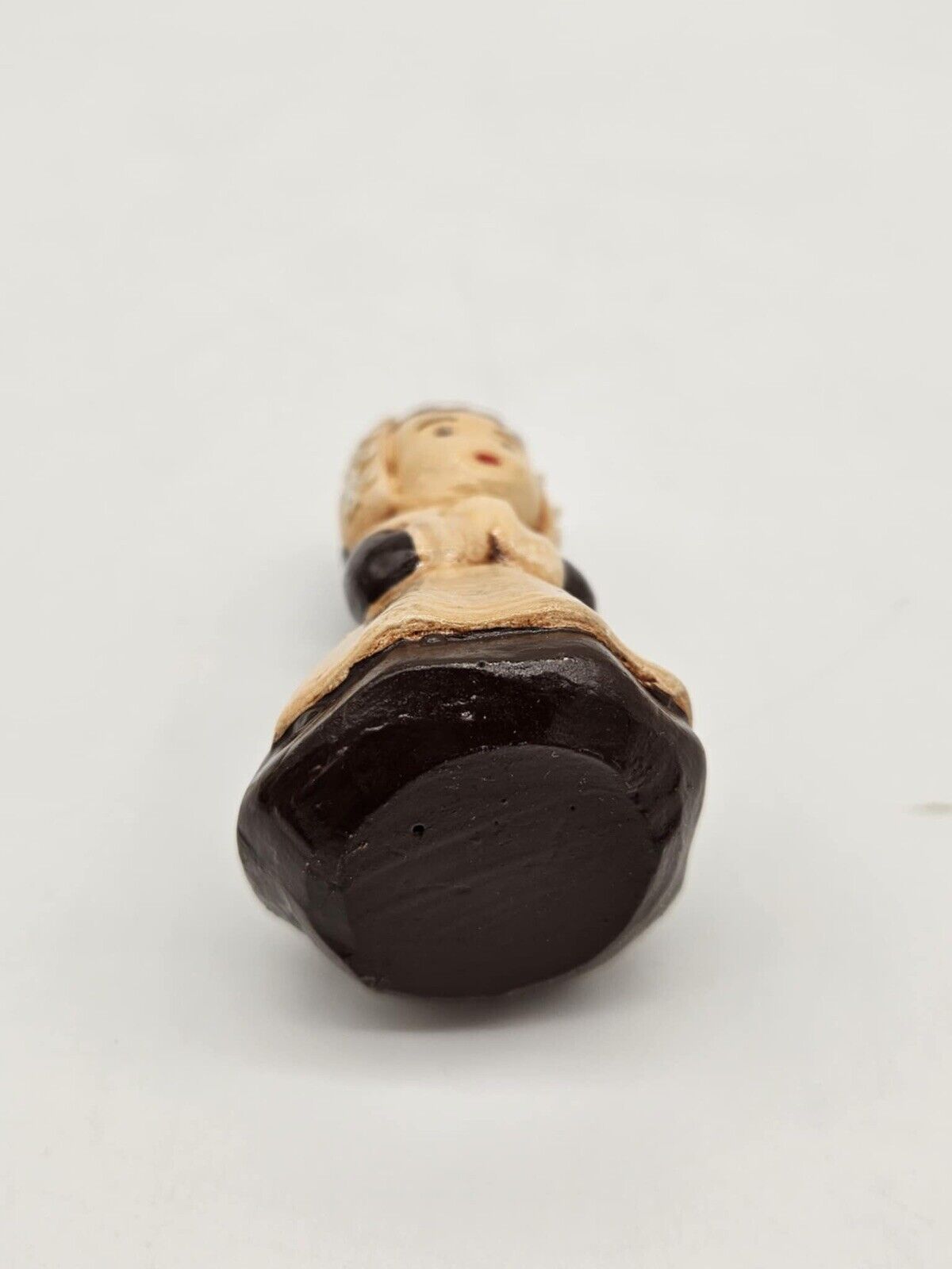 Vintage Hand Carved Pilgrim Woman ~ ADORABLE