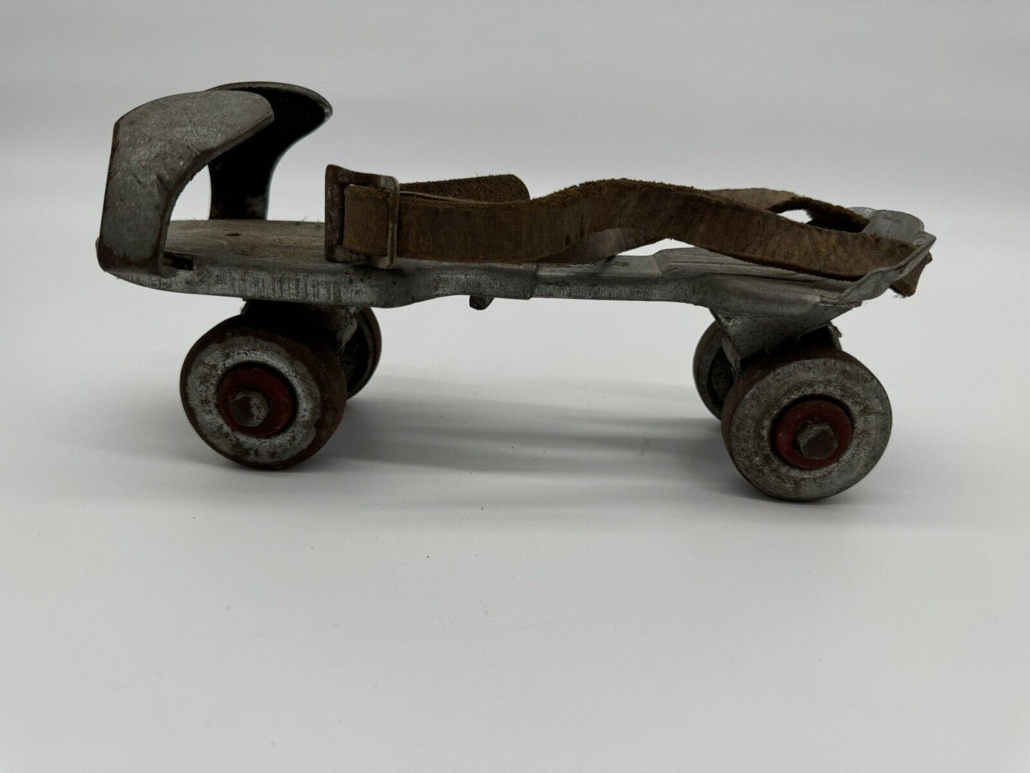 Globe JET SET ball bearing ROLLER SKATES No. 60 Youth ~ Vintage ~ Made In USA