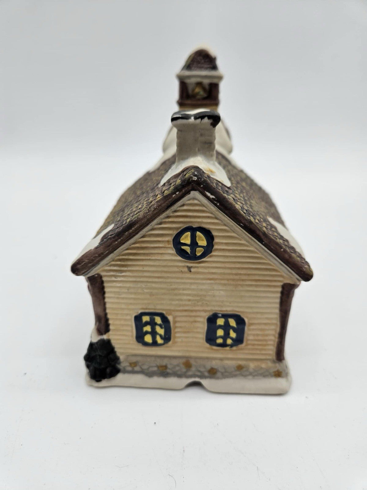 St. Nicholas Square Village Berry wood School House 2001 Christmas 5”x 3”x 4” In