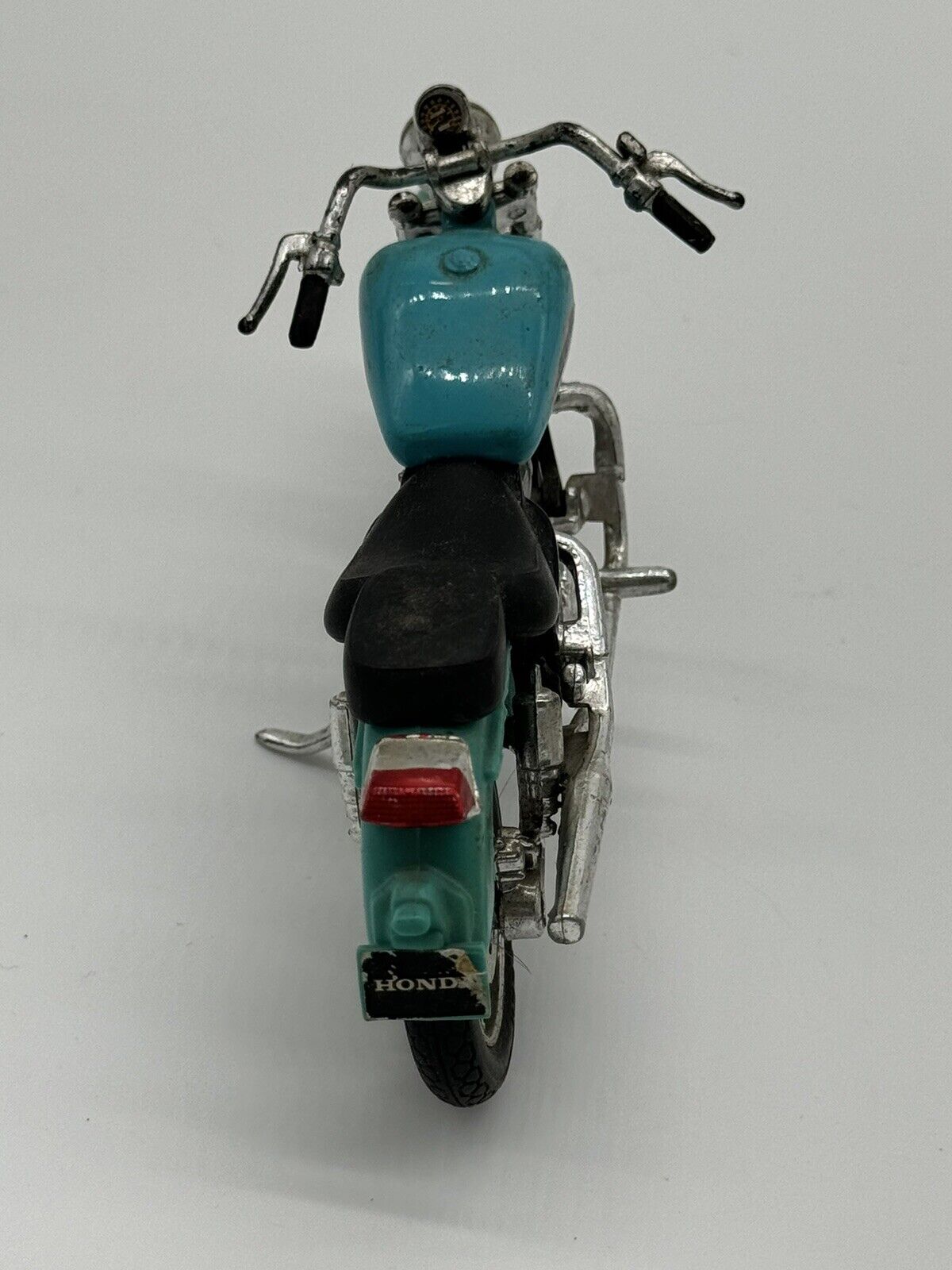 MAISTO HONDA Shadow VT1100C2, Motorbike / Motorcycle, 1/18 Scale Model bike