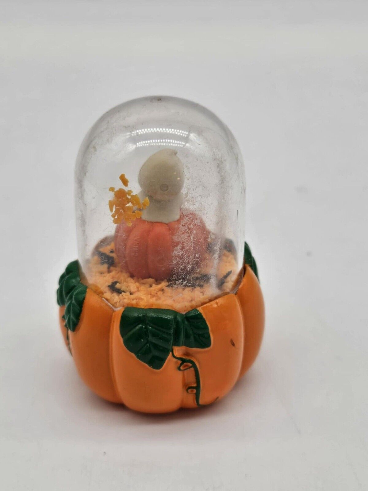 Vintage Halloween Jack o Lantern Pumpkin Ghost Snow globe CUTE