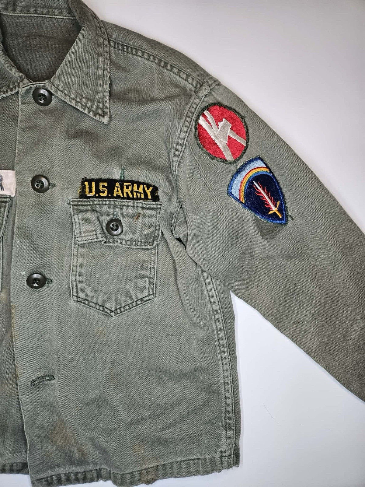 Vintage U.S. Army OG-107 Utility Shirt Jacket Patches Name Tape Small