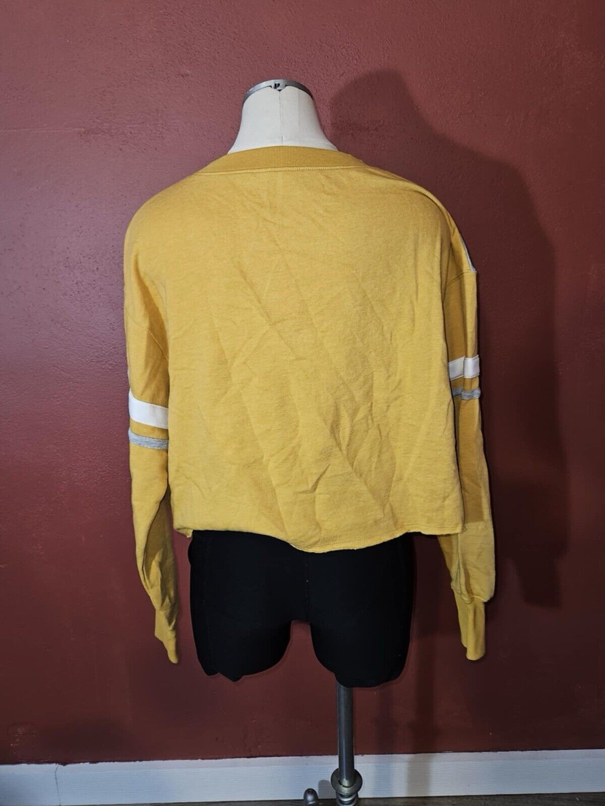 lounge life SO small womens sweatshirt cropped long sleeve yellow white
