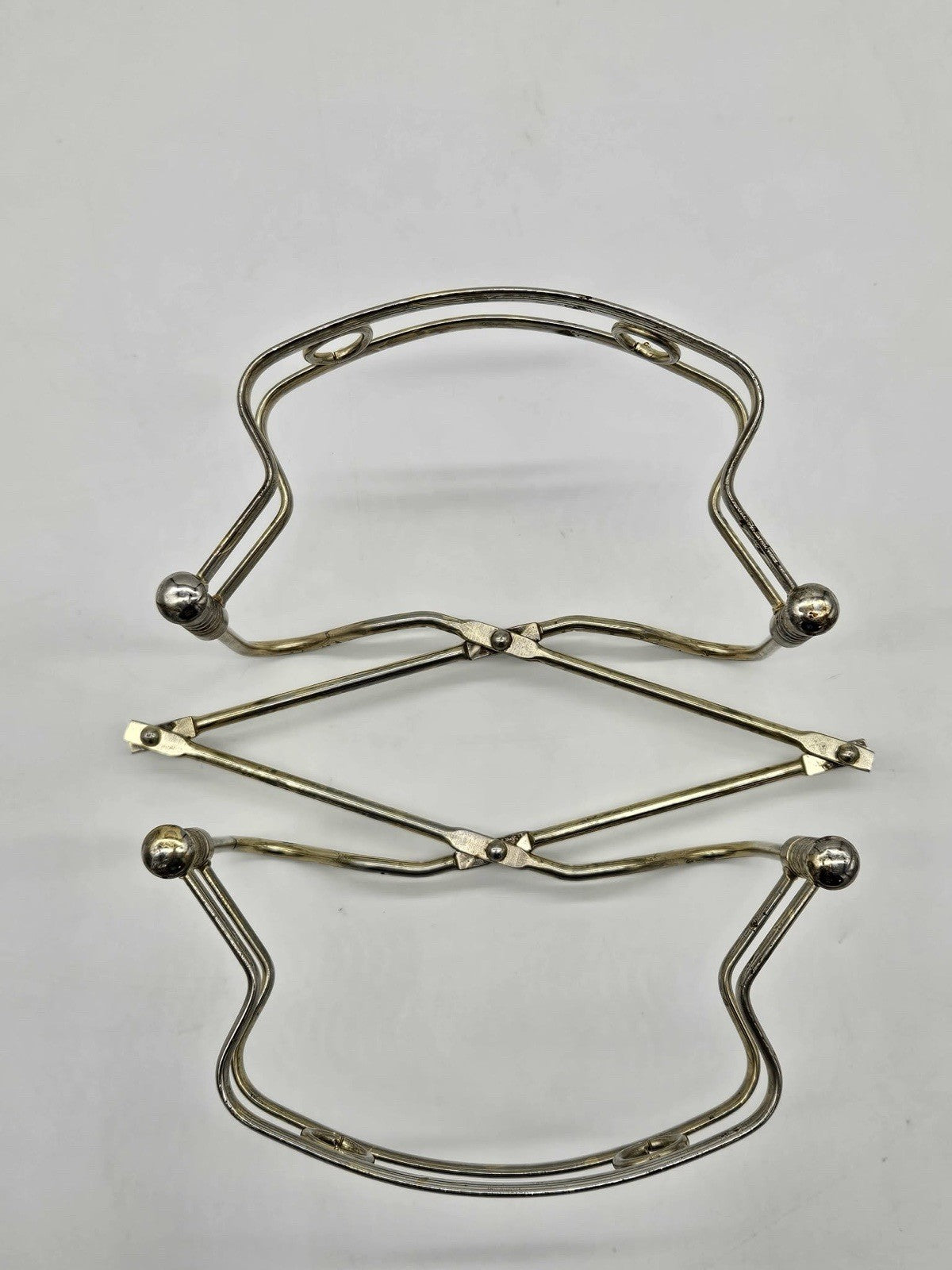 VINTAGE Expandable Metal Trivet Casserole/Dish Holder