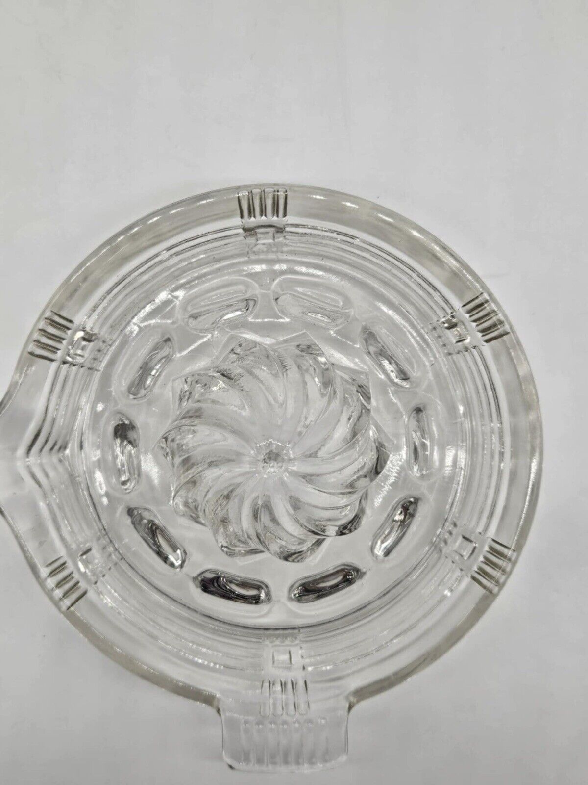 Vintage Clear Ribbed GLASS CITRUS JUICER Orange Lemon Juice Reamer Squeezer