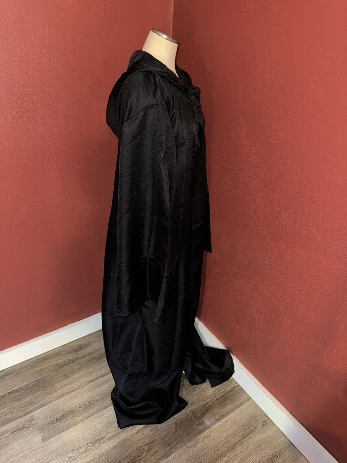 Long Black Cloak With Hood ~ Medium Size ~ Pre-Owned Unisex