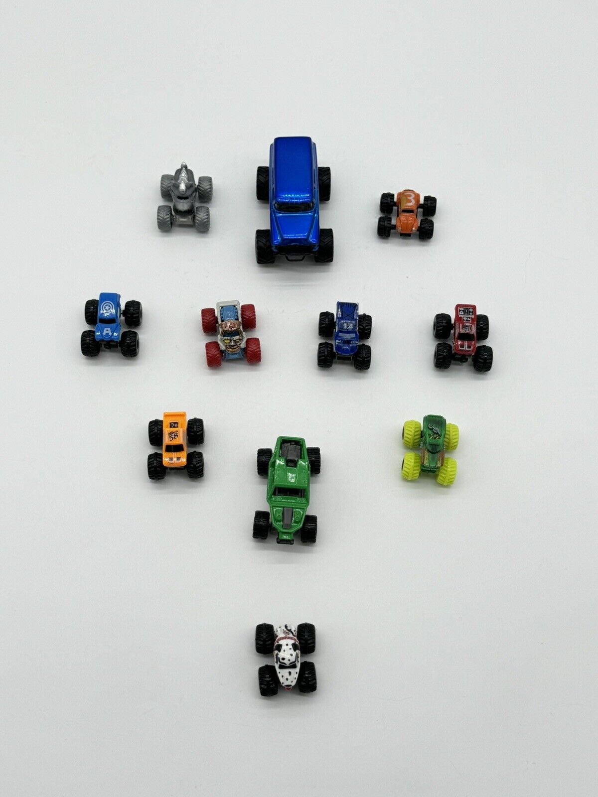 Hot Wheels Diecast Monster Jam Mighty Minis Lot of 9 Trucks Plus MORE