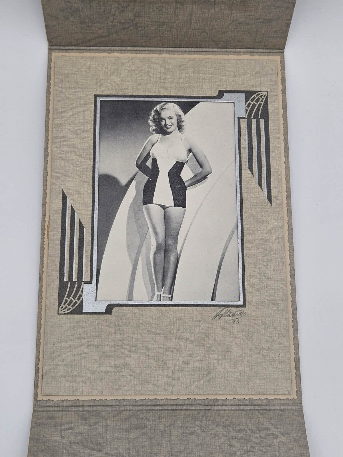 Vintage Marilyn Monroe Art Deco Photo Folder Souvenir Print