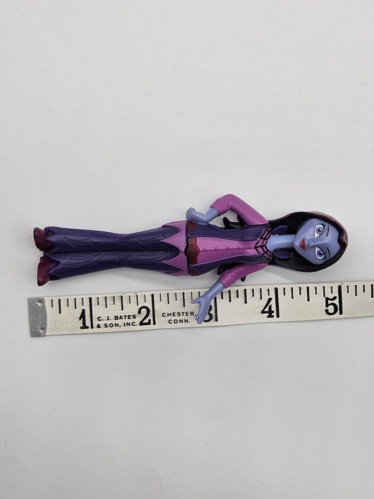 Disney Vampirina Oxana Hauntley Vee's Mom Mother 5" Action Figure Toy Just Play