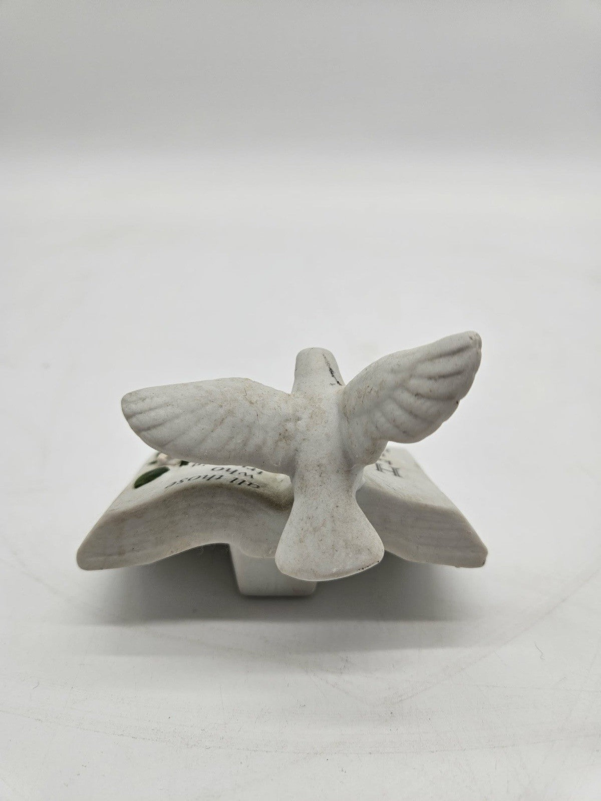 VTG Artmark - Porcelain Figurine ‘The Word’ - Dove Perched On Bible