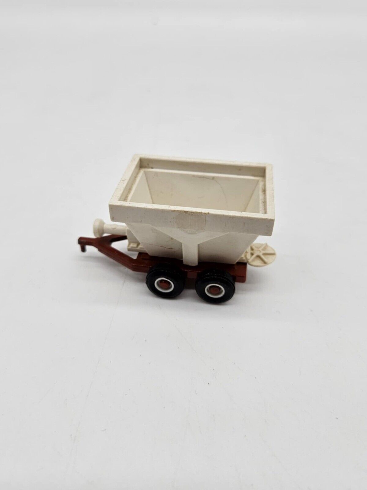 Vintage ERTL Wagon Trailer Hay Barge Farming Manufacturing Diecast 1:64 LOT