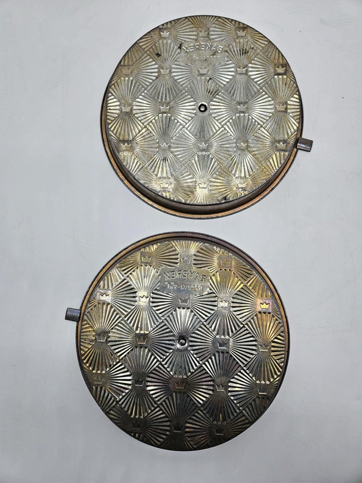 Pair Vintage OVENEX BAKEREX 9” Round Pie Pans w/ Cut & Serve Insert