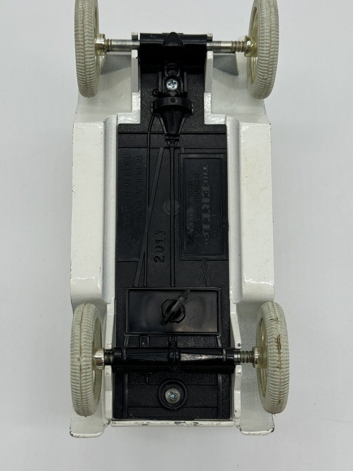 US MAIL 1913 FORD MODEL T DELIVERY VAN BANK ERTL 1989 LTD EDITION 005