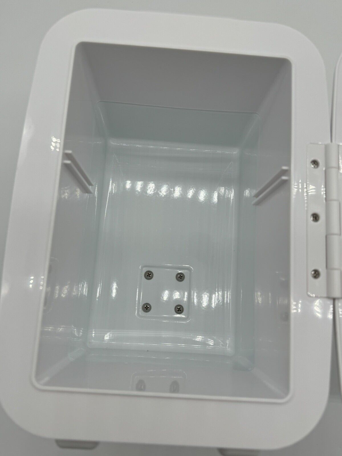 CROWNFUL Mini Fridge,4Liter/6 Can Portable Cooler and Warmer Personal Fridge