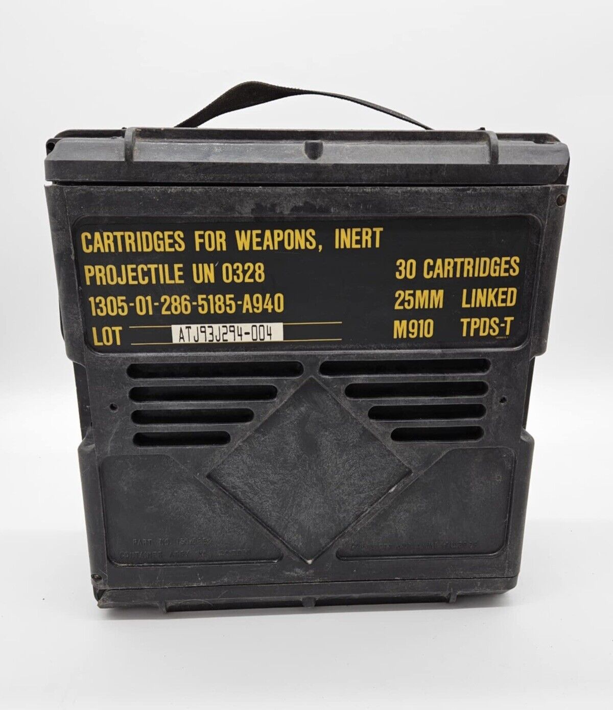 EMPTY MILITARY AMMO SHELL M910 STORAGE CASE 25MM HARDCASE 30 CARTRIDGES LINKED