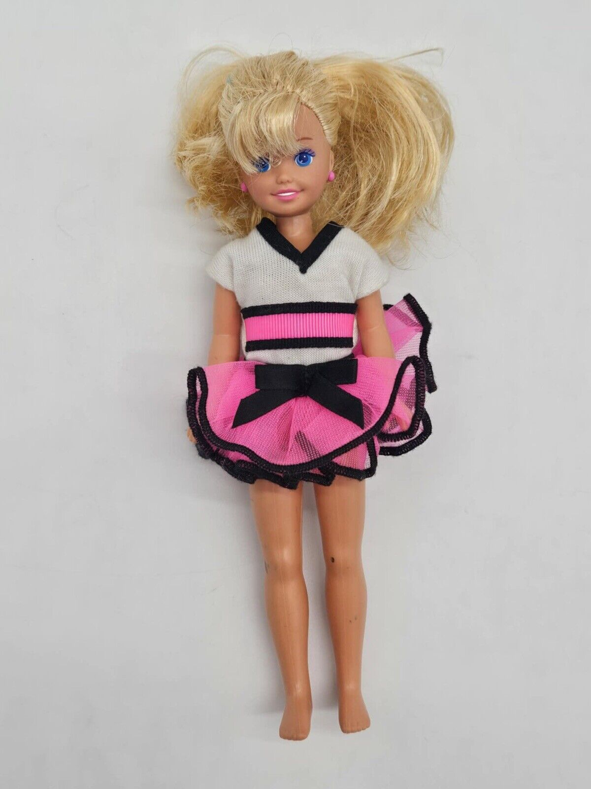 Vintage 1991 Barbie skipper & 1992 Barbie Todd w/ NRFB Soccer