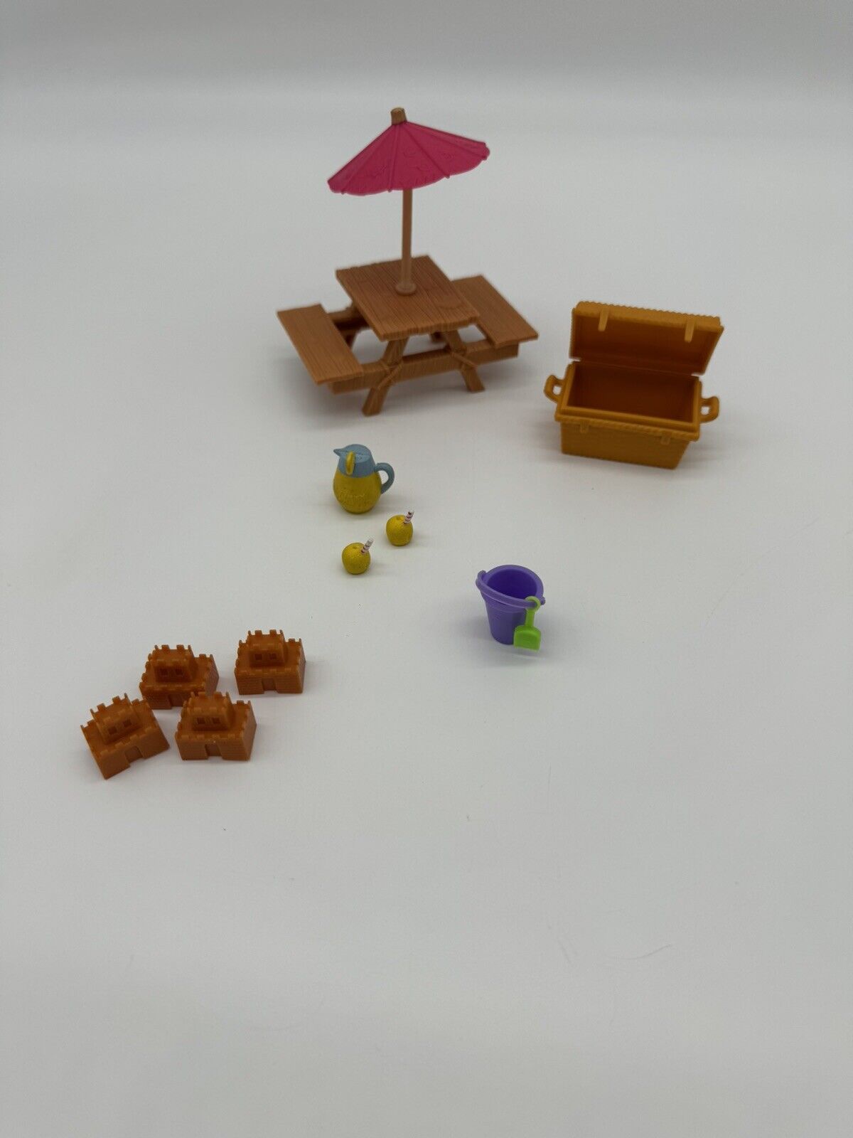 CUTE!! Tiny Doll Beach Set ~ Dollhouse Accessories
