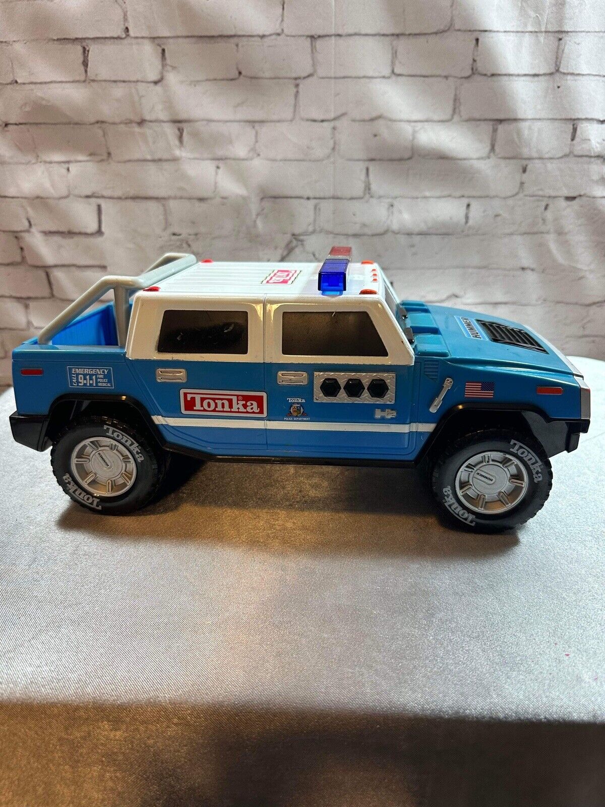 Vintage 1990s TONKA HASBRO HUMMER H2 POLICE TRUCK toy **WORKING**