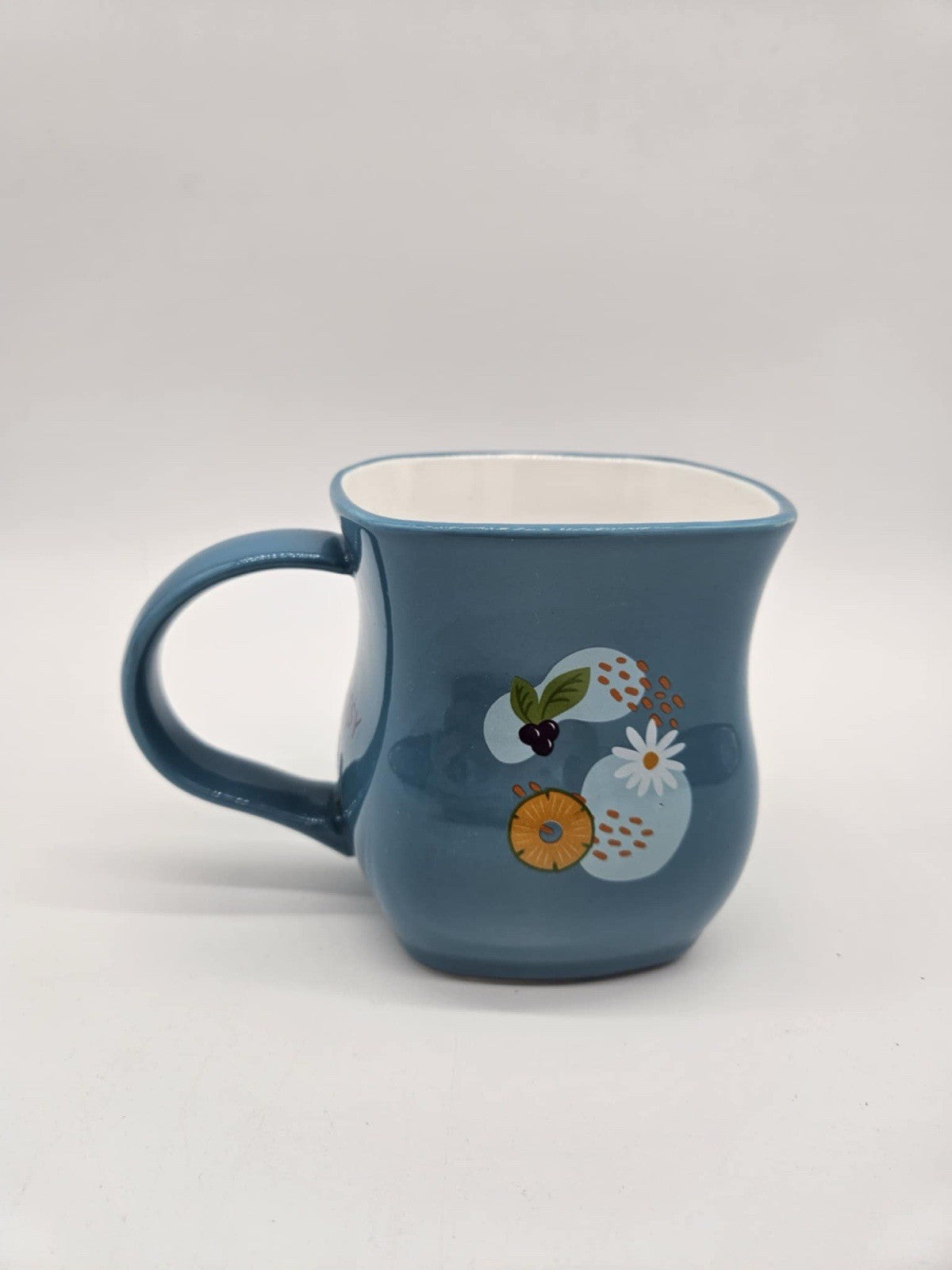 Scentsy  Classic Curve Mug  ~  16 Oz. Very rare One