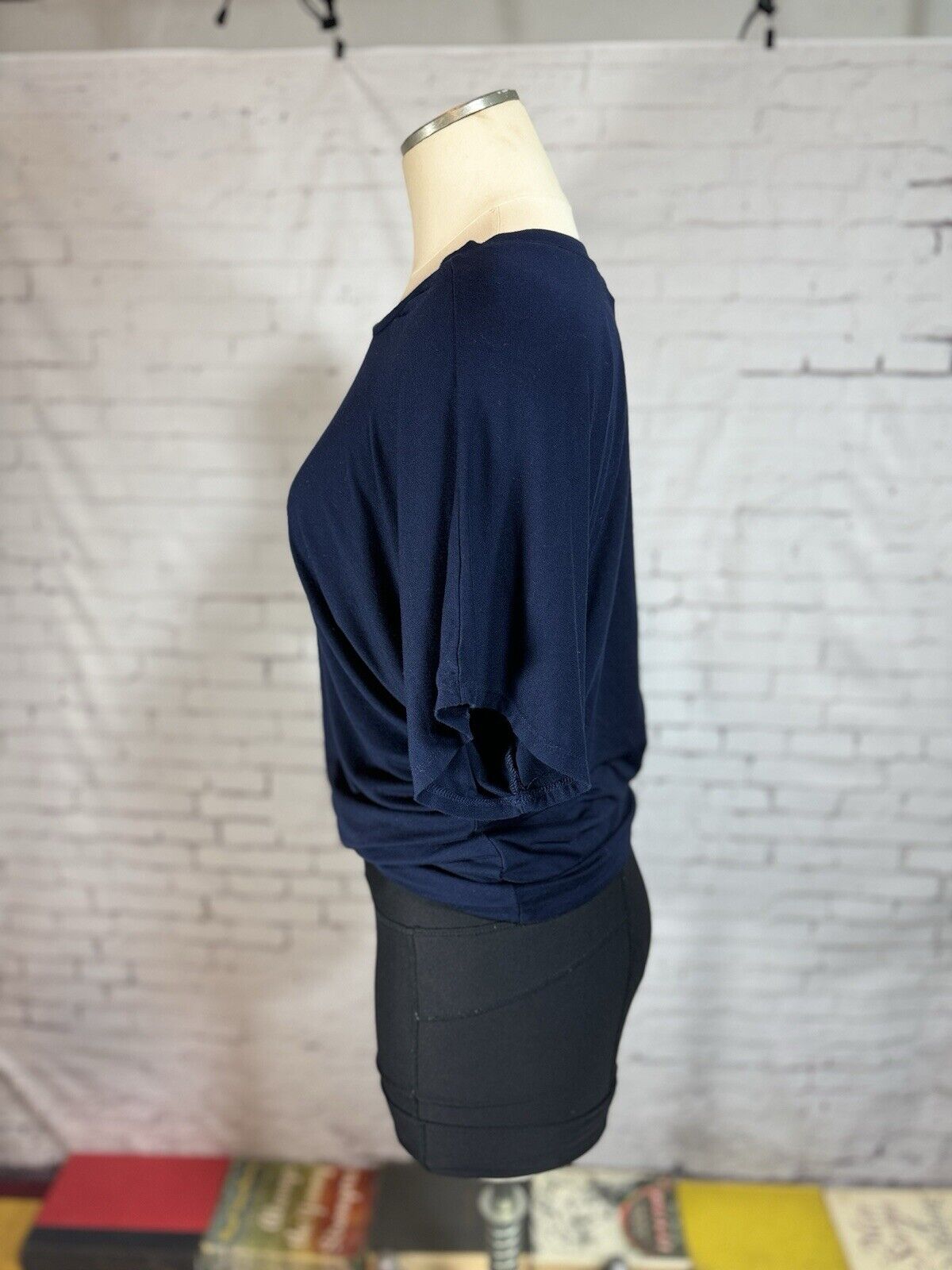 Women’s Free To Live SZ S Fitted Waistline Tunic Navy Short Sleeve Top WCLTH 001