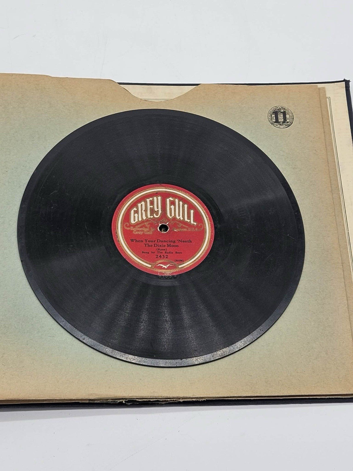 Antique 78 RPM Record Album w Victor Decca Vocalion Pathé Grey Gull & Inserts