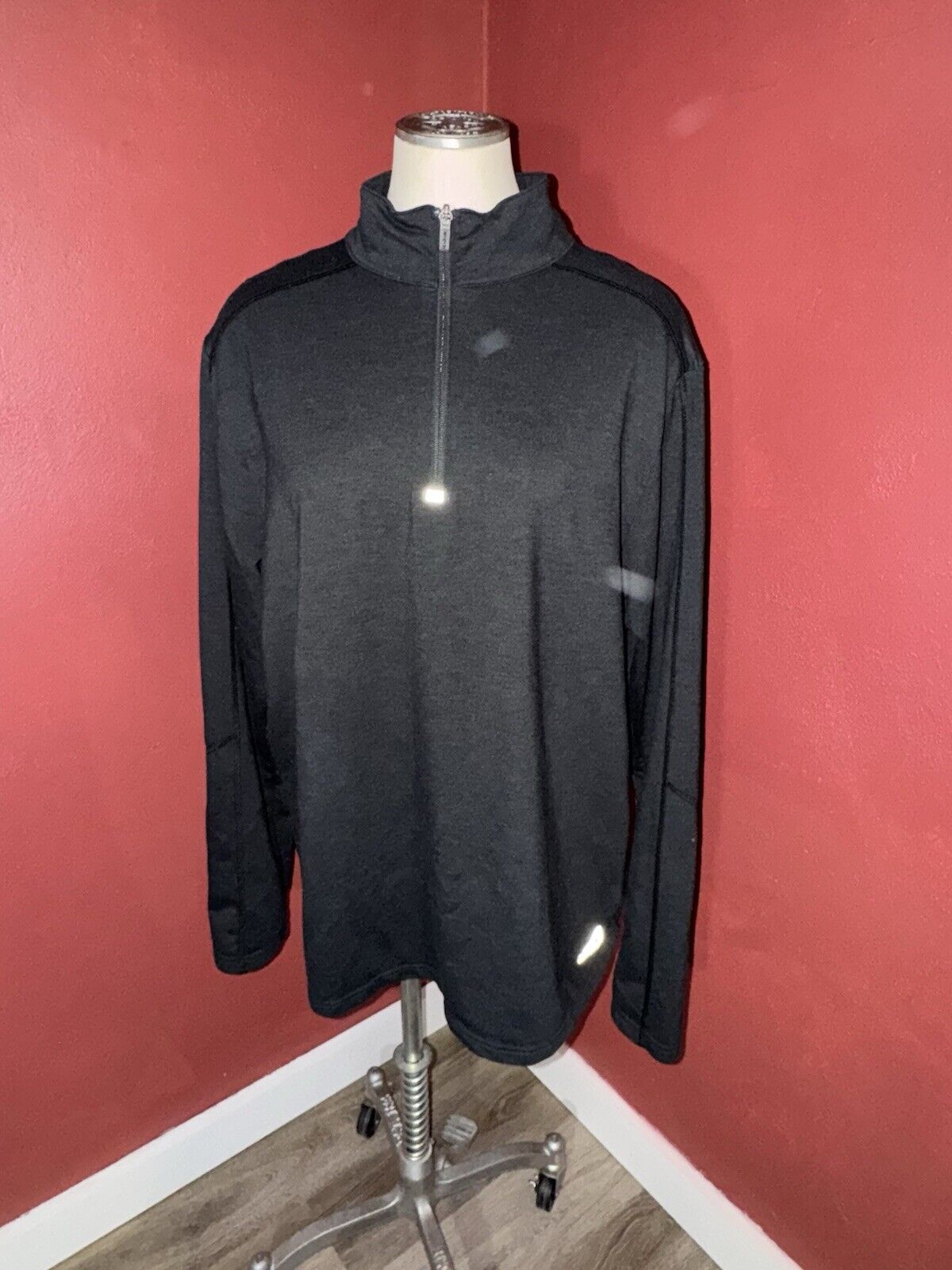 Reebok Women’s 1/4 Zip Pullover Black Jacket Top Reflective Graphics Size L