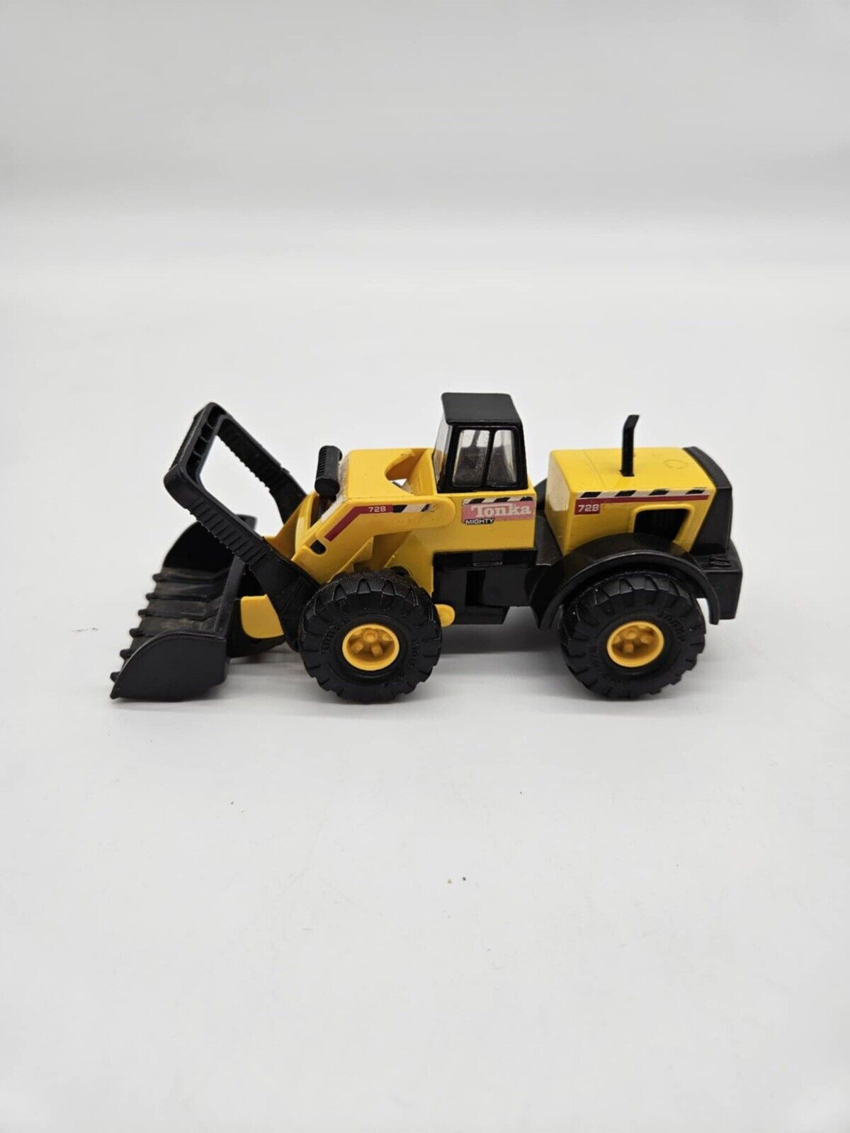 Maisto Hasbro Diecast Mighty Tonka Mini 728 Front Loader 1998