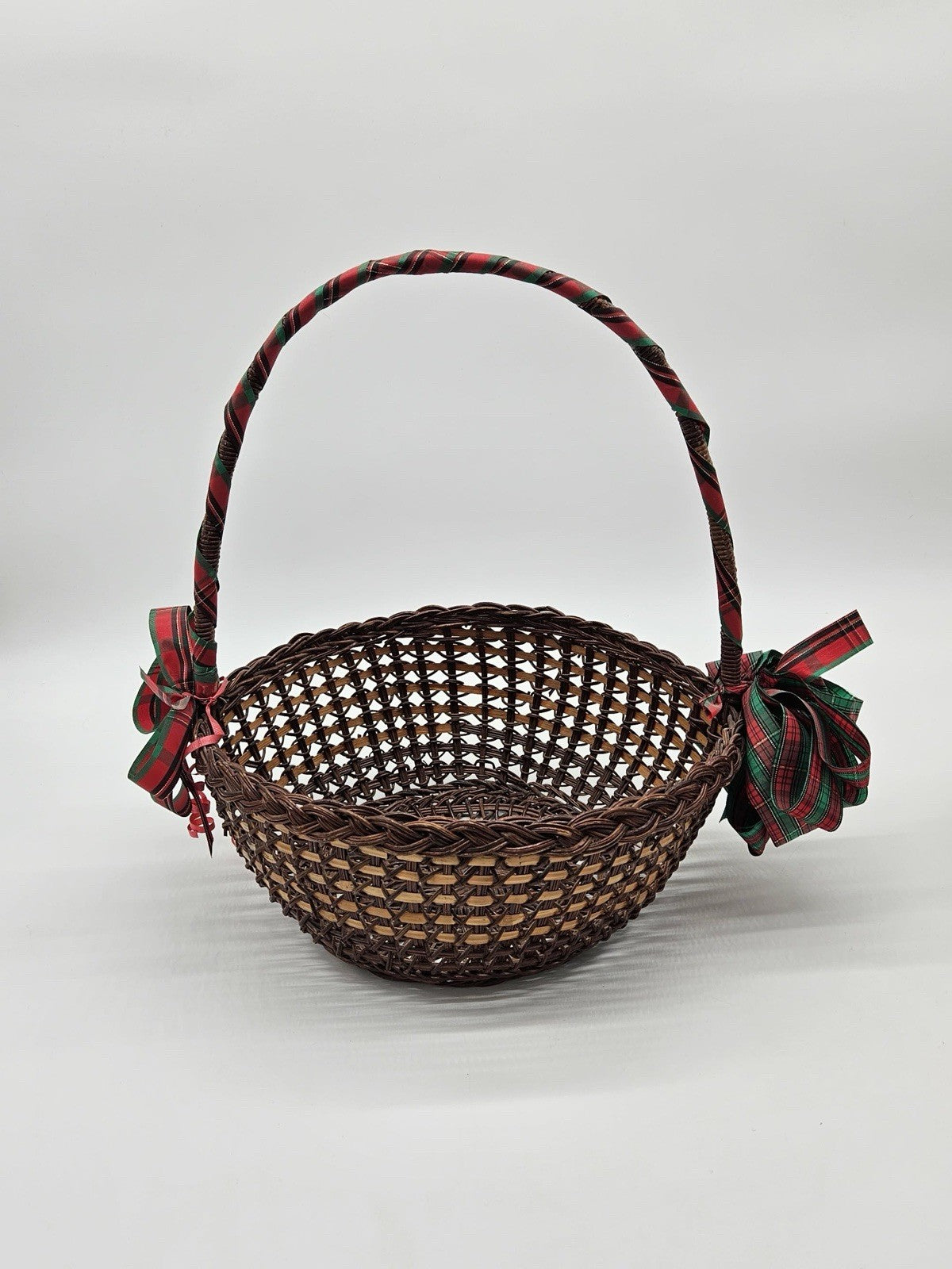 Vtg Baskets Christmas Decor Farmhouse Country  Red & Green Themed